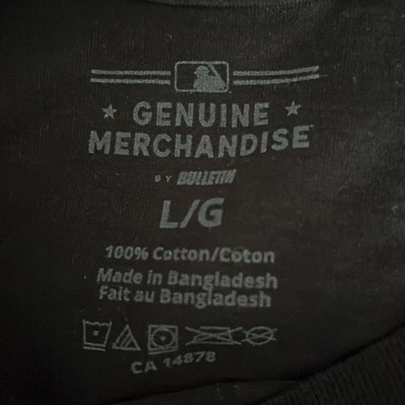 Toronto Blue Jays CN tower shirt - Picture 3 of 3